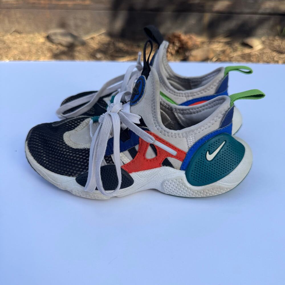 Nike Huarache Run Kids Size 12 Multicolor Athletic Sneakers